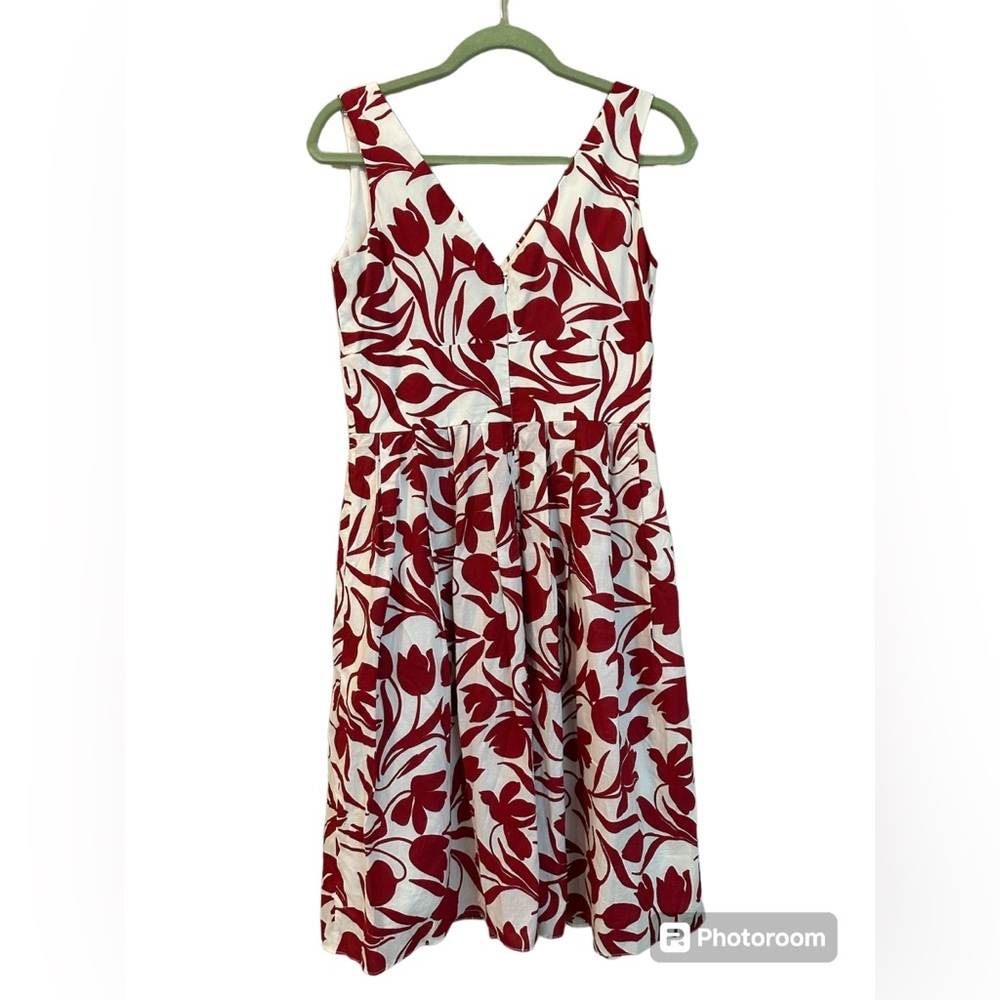 Harold's Red~ White Floral Midi Dress~ Size 8